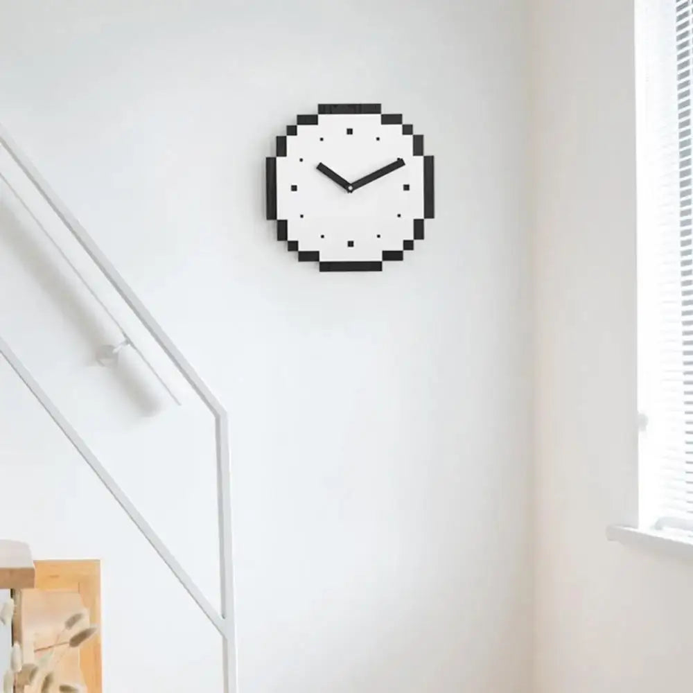 Pixel Wall Clock - black / CHINA