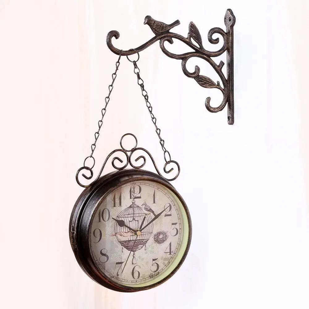 24 cm vintage metal wall clock in living room setting