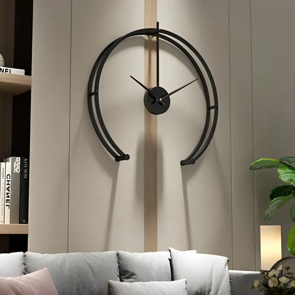 Close-up of silent quartz movement inside the open circle metal clock