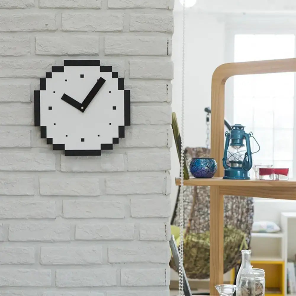 Pixel Wall Clock - black / CHINA